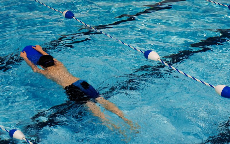 Why a kickboard is the best learning tool in swimming